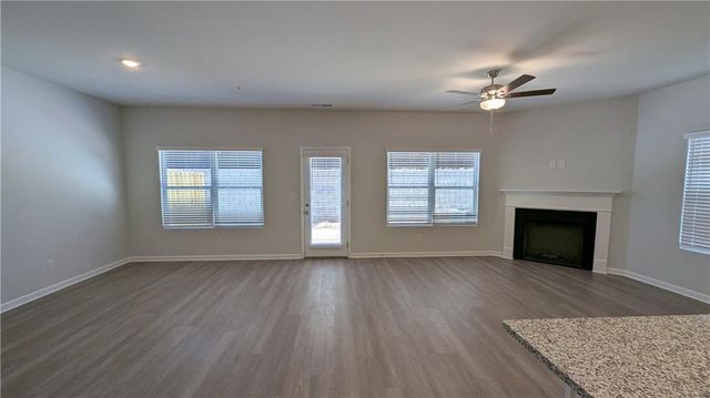 427 Lanier Circle, Woodstock, GA 30189