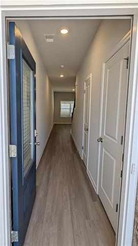 427 Lanier Circle, Woodstock, GA 30189