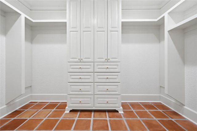 304 Estes Dr, Rockport, TX 78382