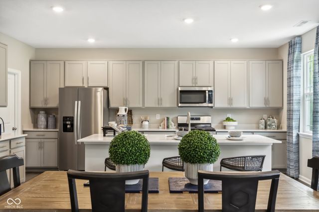 7744 Magnolia Street, New Palestine, IN 46163