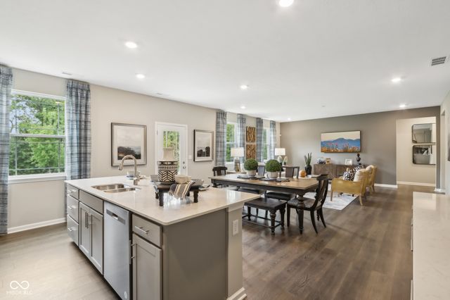 7744 Magnolia Street, New Palestine, IN 46163