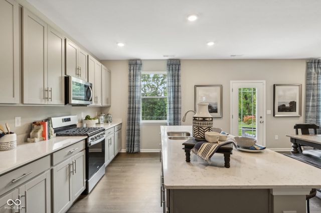 7744 Magnolia Street, New Palestine, IN 46163