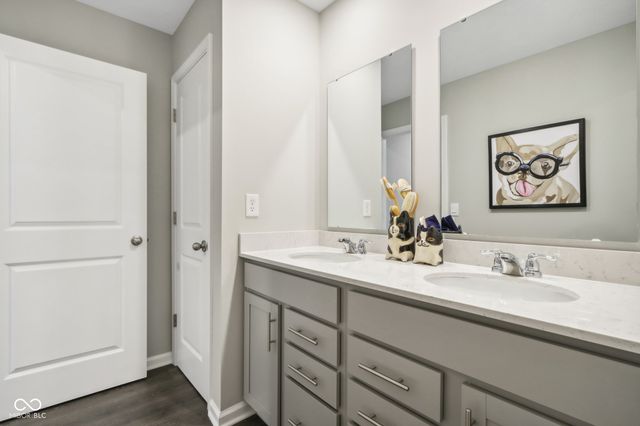 7744 Magnolia Street, New Palestine, IN 46163