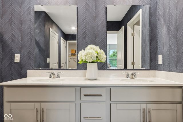 7744 Magnolia Street, New Palestine, IN 46163