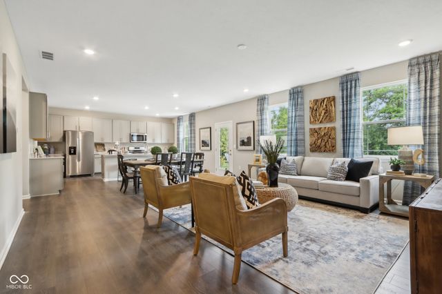 7744 Magnolia Street, New Palestine, IN 46163