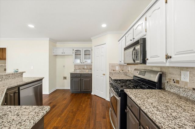 311 Creekview Circle, Crandall, TX 75114