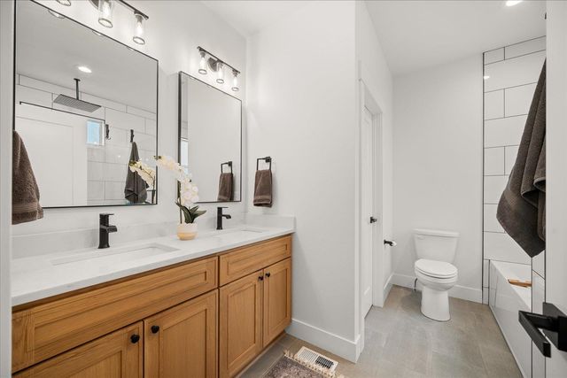 1824 N Jakeman Ct, Greenacres, WA 99016