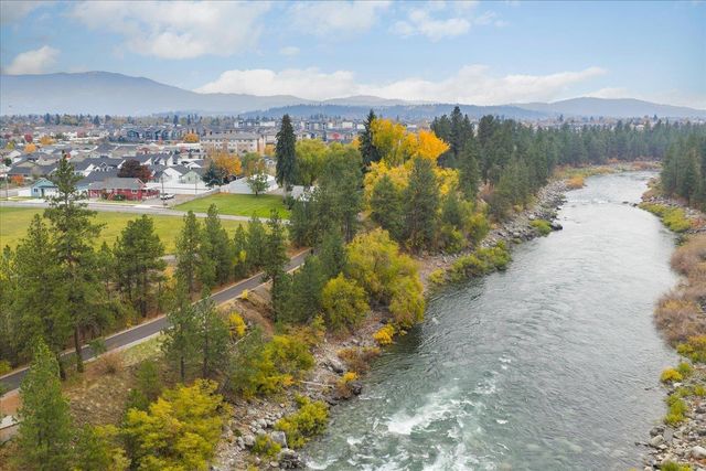 1824 N Jakeman Ct, Greenacres, WA 99016