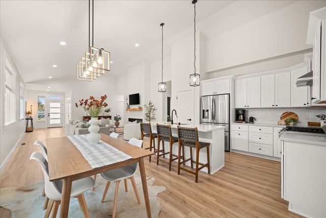 1824 N Jakeman Ct, Greenacres, WA 99016