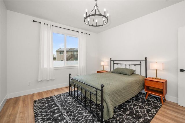 1824 N Jakeman Ct, Greenacres, WA 99016