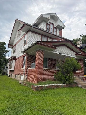 136 Spruce Avenue, Kansas City, MO 64123