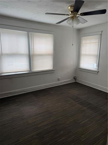 136 Spruce Avenue, Kansas City, MO 64123