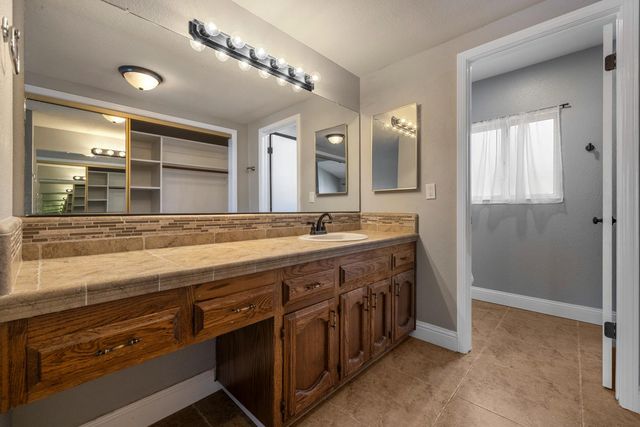 3317 Shamrock Ave, Merced, CA 95340