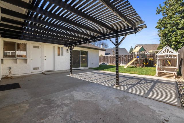 3317 Shamrock Ave, Merced, CA 95340