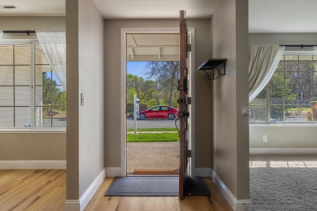 3317 Shamrock Ave, Merced, CA 95340