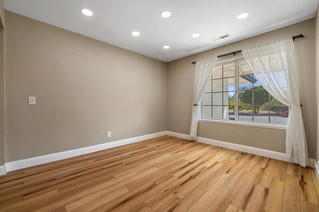 3317 Shamrock Ave, Merced, CA 95340