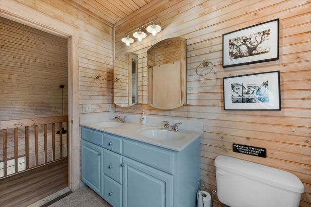 110 Lake Meadow Dr, Smithville, TN 37166