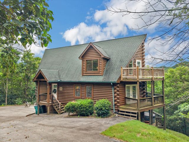 110 Lake Meadow Dr, Smithville, TN 37166