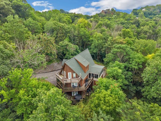110 Lake Meadow Dr, Smithville, TN 37166