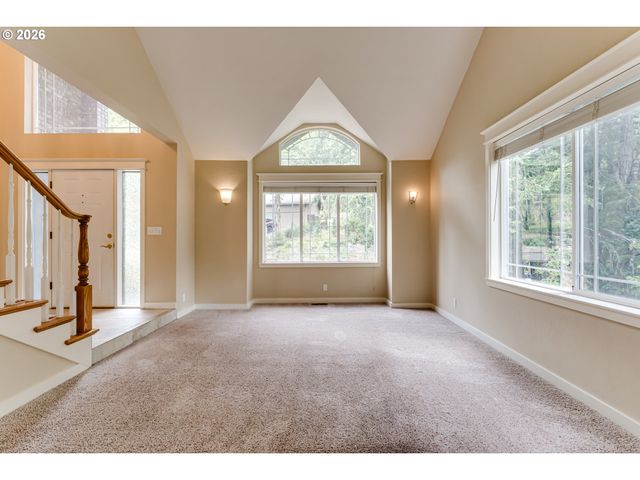 3926 SHASTA VIEW St, Eugene, OR 97405