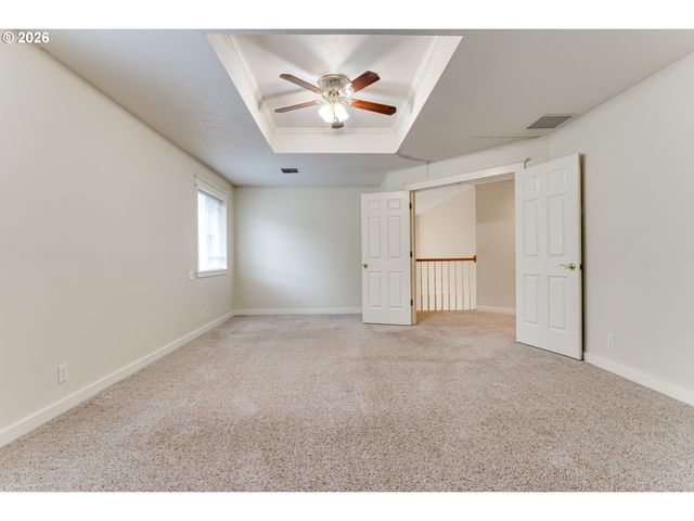 3926 SHASTA VIEW St, Eugene, OR 97405