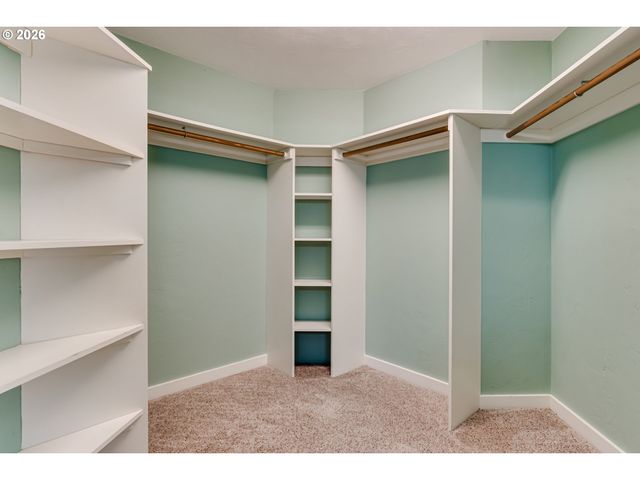 3926 SHASTA VIEW St, Eugene, OR 97405