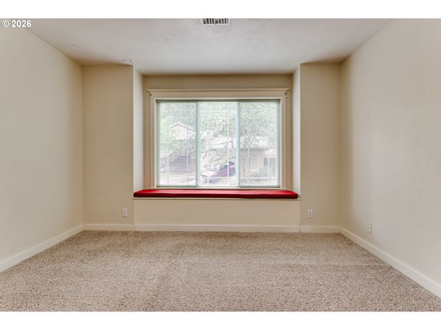 3926 SHASTA VIEW St, Eugene, OR 97405