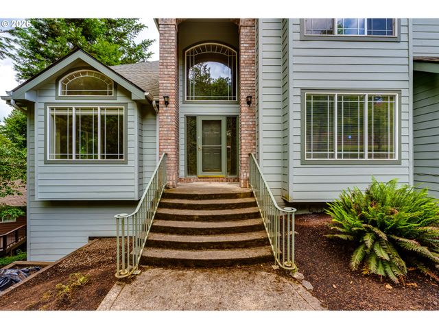3926 SHASTA VIEW St, Eugene, OR 97405