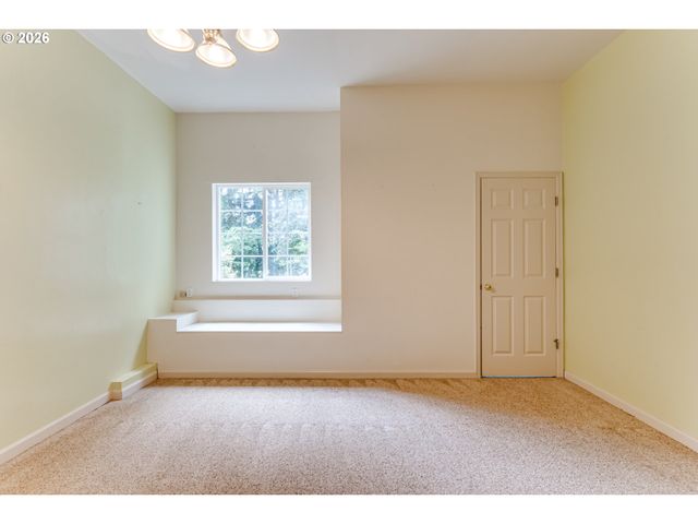 3926 SHASTA VIEW St, Eugene, OR 97405