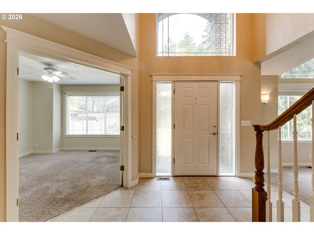3926 SHASTA VIEW St, Eugene, OR 97405