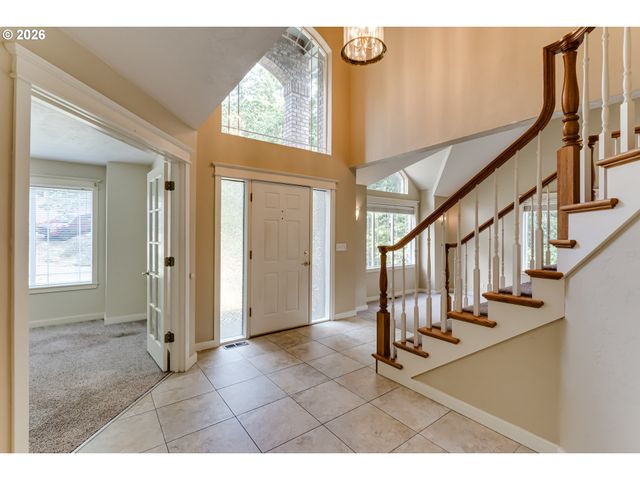 3926 SHASTA VIEW St, Eugene, OR 97405