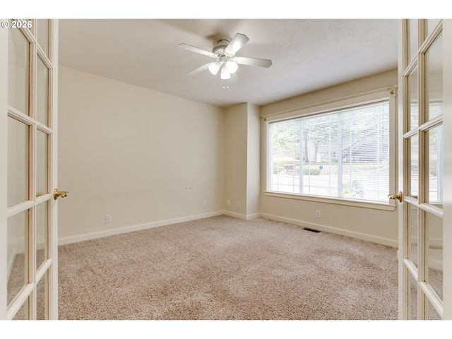 3926 SHASTA VIEW St, Eugene, OR 97405