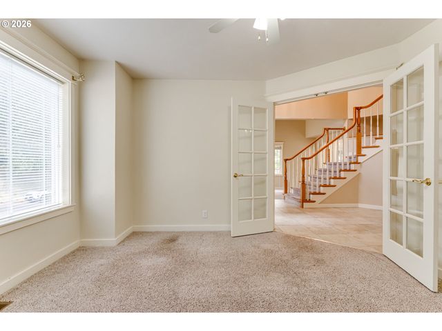 3926 SHASTA VIEW St, Eugene, OR 97405
