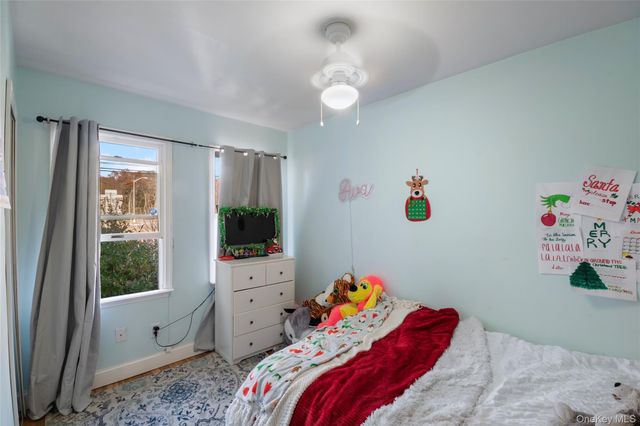 277 Horseblock Road, Farmingville, NY 11738