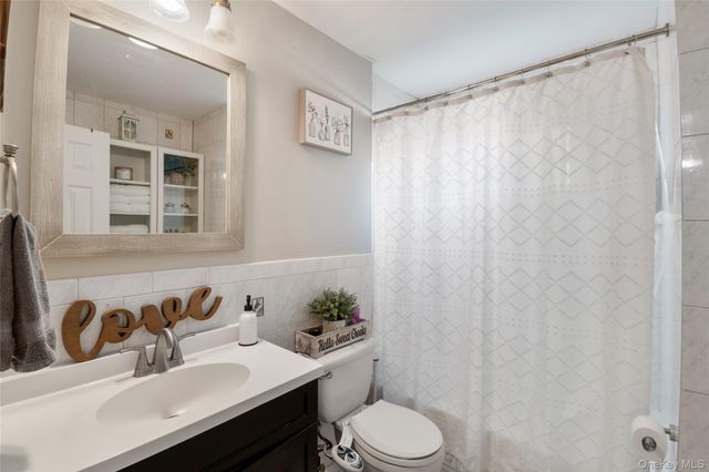 277 Horseblock Road, Farmingville, NY 11738