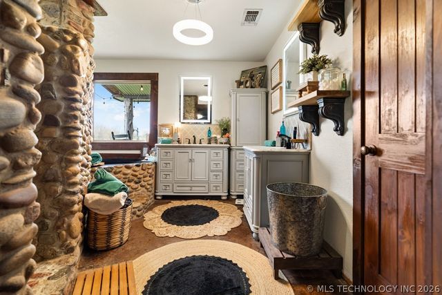 15337 Lewis Lane, Madill, OK 73446