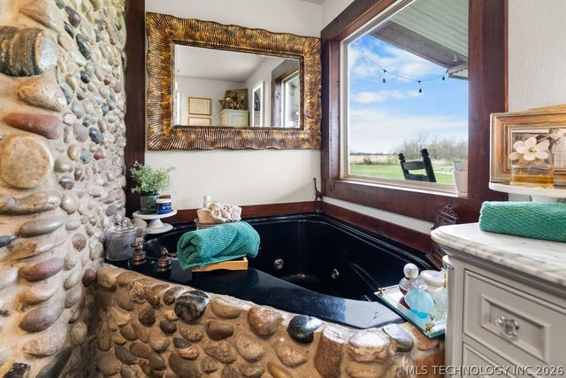 15337 Lewis Lane, Madill, OK 73446