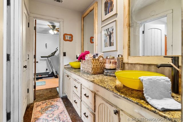 15337 Lewis Lane, Madill, OK 73446