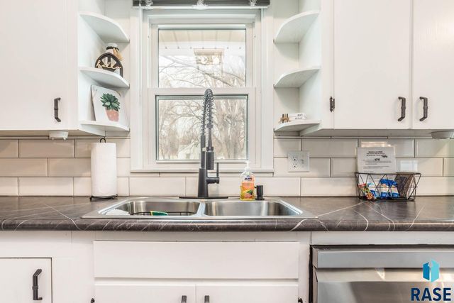 1800 S Covell Ave Avenue, Sioux Falls, SD 57105