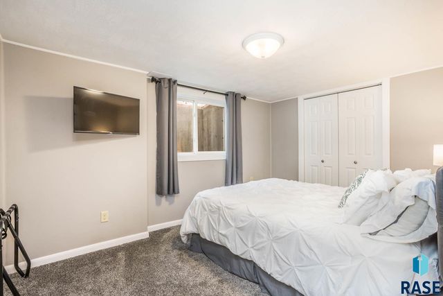 1800 S Covell Ave Avenue, Sioux Falls, SD 57105