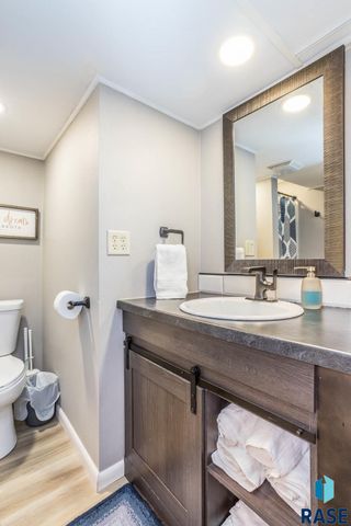 1800 S Covell Ave Avenue, Sioux Falls, SD 57105