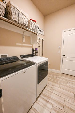 4716 Hazy Hollow Lane, Crowley, TX 76036