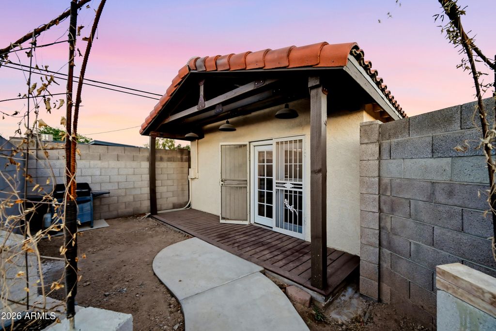 Image 24 of property listing at 1723 N PALM Drive, Tempe, AZ 85288
