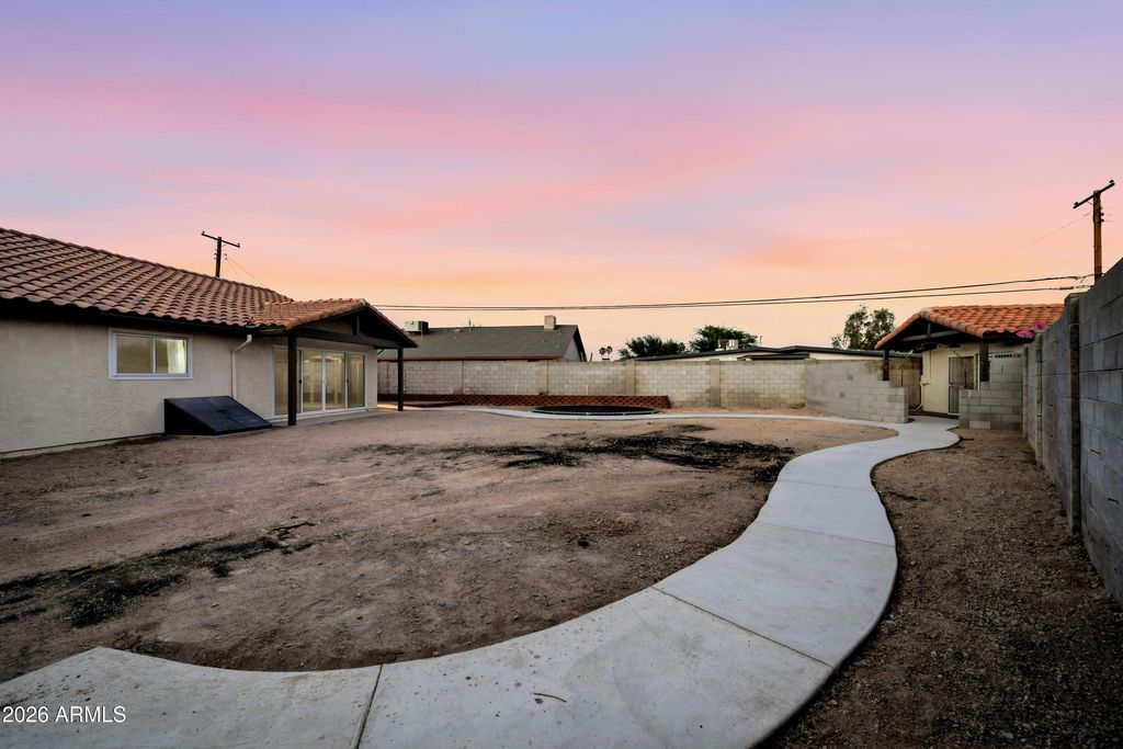 Image 28 of property listing at 1723 N PALM Drive, Tempe, AZ 85288