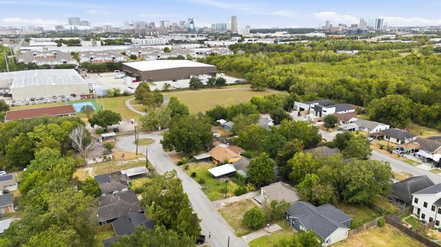 3525 Dreyfus Street, Houston, TX 77021