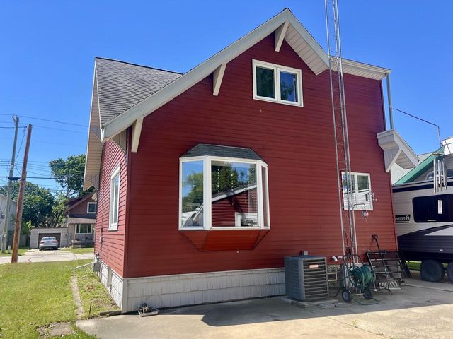 2304 13TH STREET, Two Rivers, WI 54241