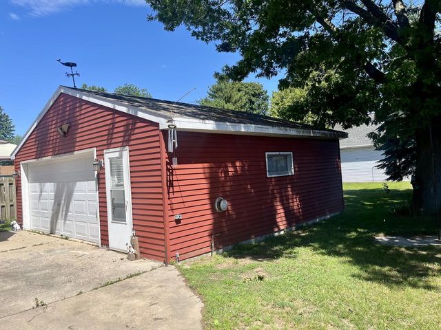 2304 13TH STREET, Two Rivers, WI 54241