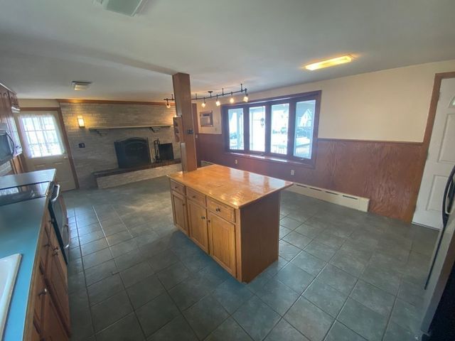 45 Division 1, North Attleboro, MA 02760