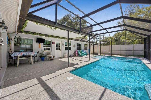 1 BRUNSWICK LANE, Palm Coast, FL 32137