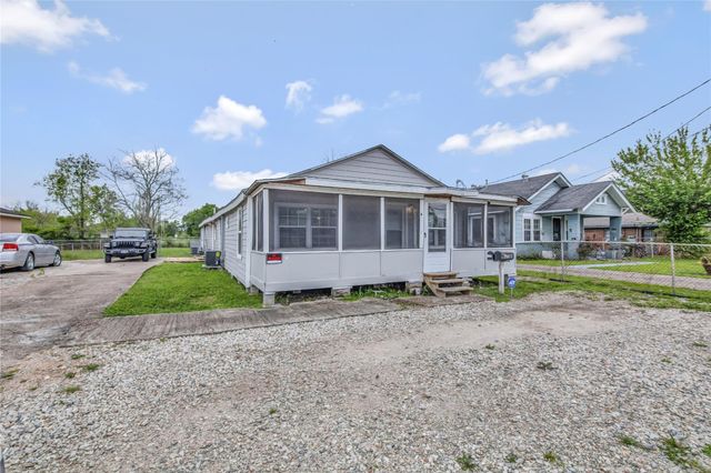 4726 Carmen Street, Houston, TX 77033